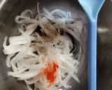 A picture of step 1 of Raddish salad : korean recipe.