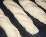Foto del paso 2 de la receta: Pan baguette muy fácil🥖
