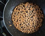बेसन की मीठी बूंदी(besan ki mithi boondi recipe in hindi) रेसिपी चरण 4 फोटो