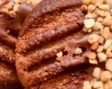 Foto del passaggio 9 della ricetta Biscotti al Burro di Arachidi con 3 ingredienti