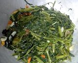 Foto langkah ke 6 dari resep Oseng kangkung.