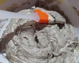 Foto langkah ke 4 dari resep Oreo Choco Cupcakes.