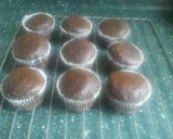 Foto langkah ke 5 dari resep double chocolate muffins .