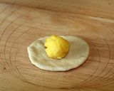 Foto langkah ke 4 dari resep Egg custard Buns/ Bapao.
