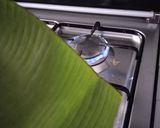 Foto langkah ke 6 dari resep 124. Nasi Bakar Ayam Suwir Kemangi.