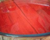 Foto langkah ke 1 dari resep Salad Strawberry Flavour Jelly Dessert.