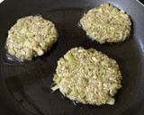 Foto del paso 5 de la receta: Tortitas de brócoli con avena