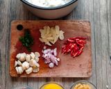 Foto langkah ke 1 dari resep Nasi Goreng Bakso Telur Asin.