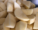 Foto del paso 1 de la receta: Papas gajo al horno, especiadas