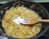 Foto del paso 3 de la receta: Guisantes con huevo escalfado