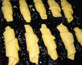 A picture of step 6 of Bread with cream cheese.