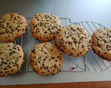 A picture of step 7 of Giant choc chip cookies alla Fluffy.