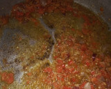A picture of step 1 of Macaroni jallof.