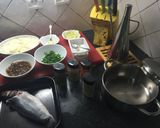 Foto del paso 1 de la receta: Pescado con cebolla caramelizada y pasas