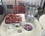 Foto del paso 1 de la receta: Carne de cordero al vapor "غنمي مبخر"