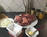 Foto del paso 1 de la receta: Carne con orejones caramelizados 