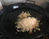 Foto del paso 2 de la receta: Paella de arroz a mi manera 