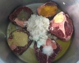 Foto del paso 3 de la receta: Carne con orejones caramelizados 