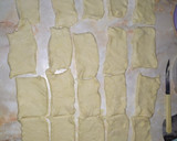 Foto del paso 3 de la receta: Pan con grasa o cuernitos en panetera