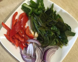 Foto del paso 3 de la receta: Fajitas de pollo con rajas de chile Poblano