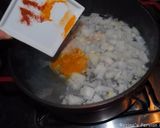 A picture of step 1 of Persian vermicelli soup.