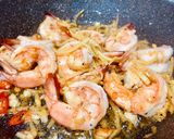 รูปขั้นตอนการทำที่ 2 ของ กุ้งผัดขิง อร่อยง่ายขั้นตอนเดียว
