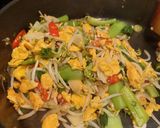Foto langkah ke 5 dari resep 39. Tumis Tauge,Telor & Pakcoy.