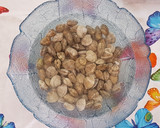 Foto del paso 1 de la receta: Almejas regadas con vino blanco
