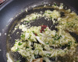 Foto del paso 5 de la receta: Espaguetis a mi manera Y (con gambas y lomo)