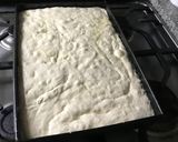 Foto del paso 1 de la receta: Sándwich de filete de pollo apanado con cebolla caramelizada en pan de focaccia