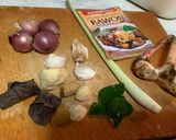 Foto langkah ke 1 dari resep Rawon daging simple.