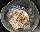 A picture of step 2 of Wheat flour fritters.