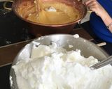 A picture of step 6 of Gâteau à la broche (Spike cake).