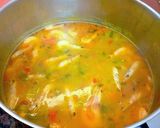 Foto del paso 21 de la receta: Sopa de mariscos a los tres caldos e infusionada con azafrán