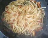 A picture of step 4 of Pasta with chanterelles.