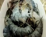 Foto langkah ke 1 dari resep Udang asam manis.