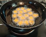 A picture of step 5 of Masoor Dal Pakoda.