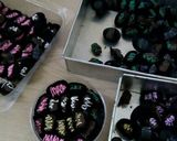 Foto langkah ke 10 dari resep Kurma Coklat aneka isi.