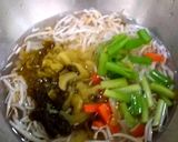 รูปขั้นตอนการทำที่ 2 ของ ผัดถั่วงอกเต้าหู้ไส่ไข่