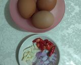 Foto langkah ke 1 dari resep Telur dadar kuah kecap.