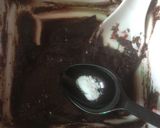 A picture of step 1 of Oreo Brownie Ice cream Sandwich.