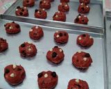 Foto langkah ke 3 dari resep Red veLvet cookies.
