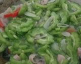 Foto langkah ke 3 dari resep Tumis Pare Cumi Asin.