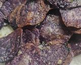 Foto del passaggio 2 della ricetta Patate viola al sale aromatizzato
