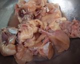 Foto langkah ke 1 dari resep Ayam Suwir Pedas ala Bali.