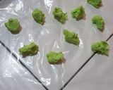 Foto langkah ke 4 dari resep Cookies ulat mudah.