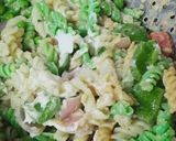 A picture of step 3 of Tricolour mayonnaise pasta.