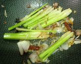 Gambar langkah 2 resipi Nasi Serai.