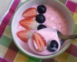 A picture of step 3 of Strawberry Yoghurt Bowl.
