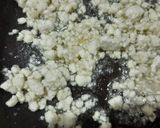 धारवाडी पेढे (Dharvadi Pedha Recipe In Marathi) रेसिपी स्टेप 1 फोटो 